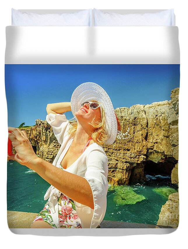 Portugal Duvet Cover featuring the photograph Boca do Inferno selfie #1 by Benny Marty
