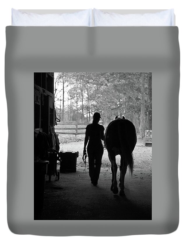 Horses Duvet Cover featuring the photograph Day's End by Minnie Gallman