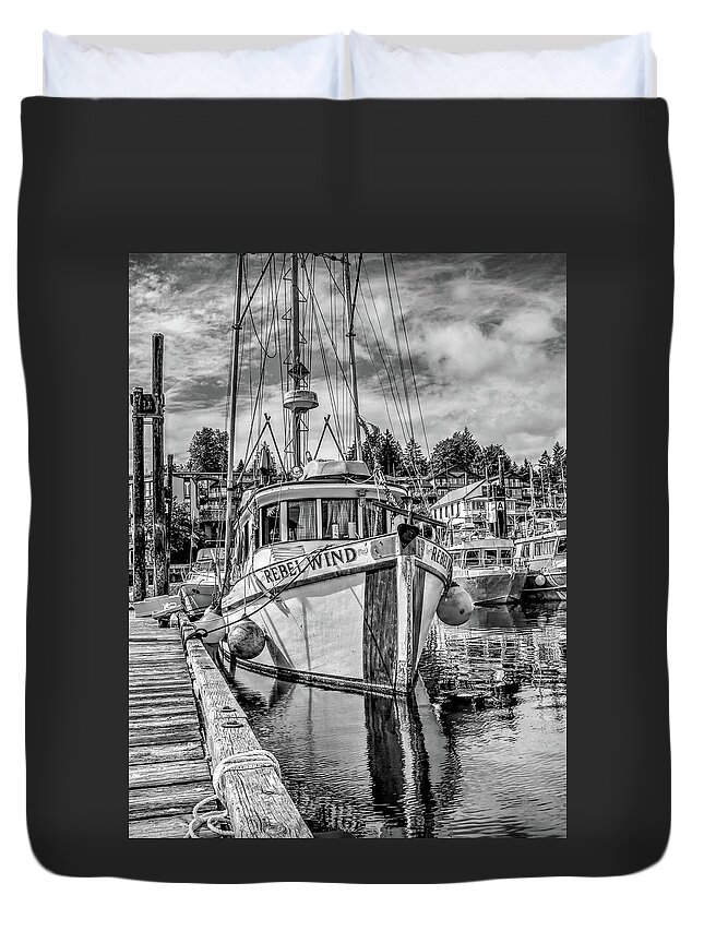 Harbor Duvet Cover featuring the photograph Docked #2 by Randall Dill
