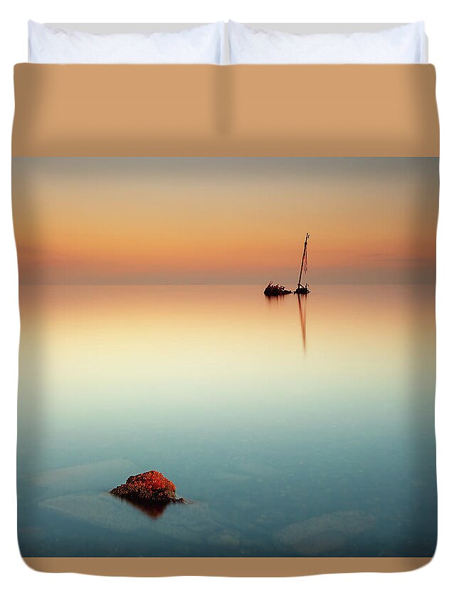 Shipwreck Duvet Cover featuring the photograph Flat calm shipwreck #1 by Grant Glendinning