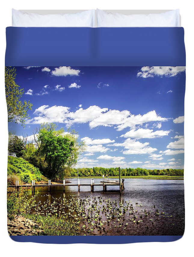 Color Duvet Cover featuring the photograph Mattaponi River House #1 by Alan Hausenflock