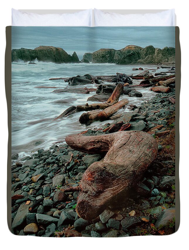 Dave Welling Duvet Cover featuring the photograph Storm Surf Bandon Beach Oregon by Dave Welling