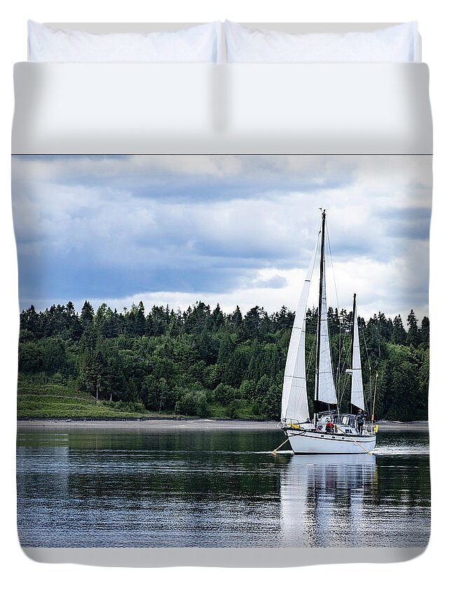 Ketch Duvet Cover featuring the photograph Tranquility #1 by Bruce Bonnett