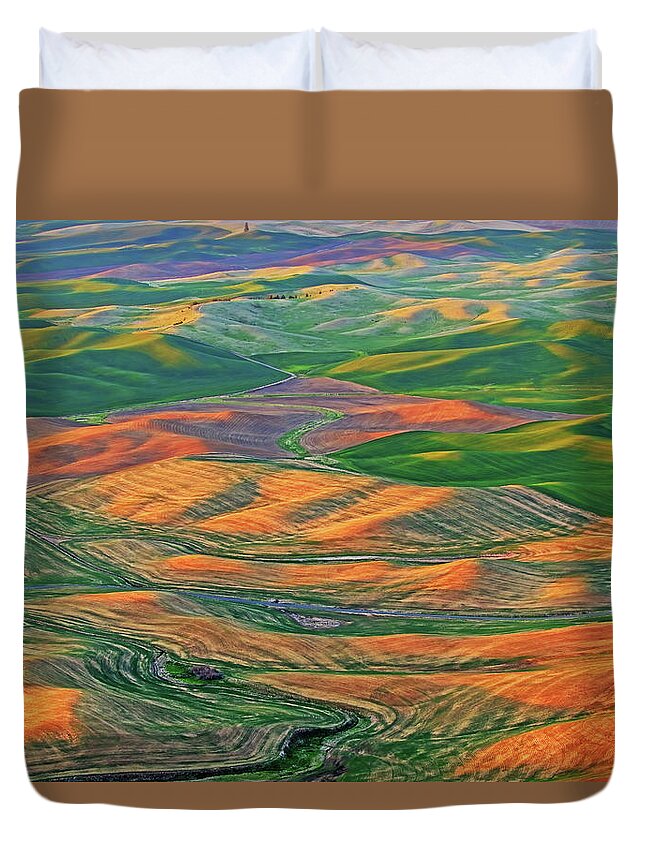 Steptoe Butte Duvet Cover featuring the photograph Steptoe Butte in Sunset #2 by Shixing Wen