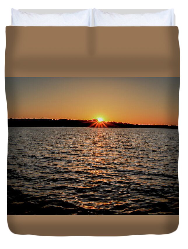Lake Duvet Cover featuring the photograph A Bright Eyelash Lake Sunset by Ed Williams