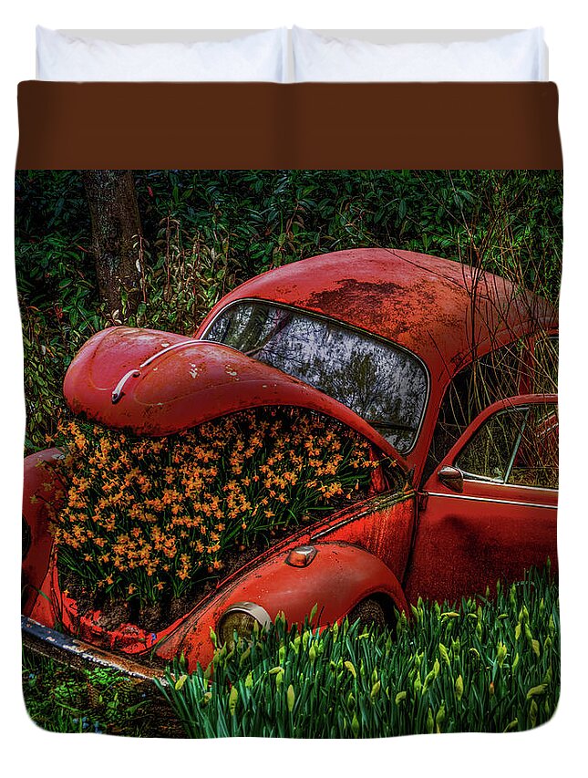 Volkswagen Duvet Cover featuring the photograph Abandon by Paul Wear