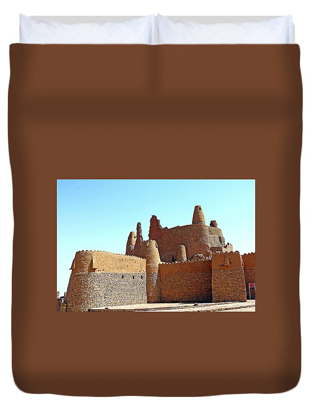  Duvet Cover featuring the photograph Saudi Arabia 83 by Eric Pengelly