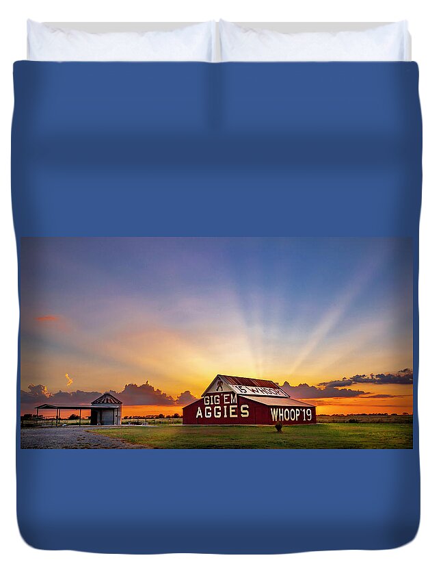 Aggie Barn Duvet Cover featuring the photograph Aggie Barn Fifteen Nineteen by Angie Mossburg