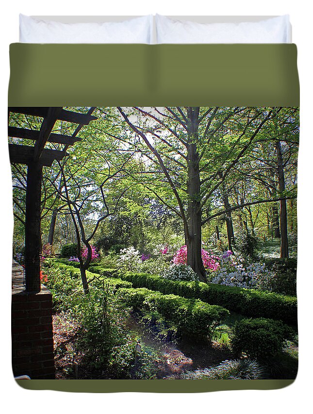 Arboretum Duvet Cover featuring the photograph Arch in the Garden by Carolyn Stagger Cokley