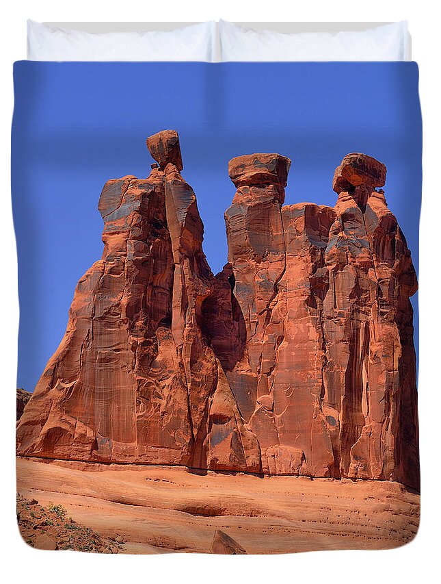Three Gossips Duvet Cover featuring the photograph Arches Three Gossips by Greg Norrell