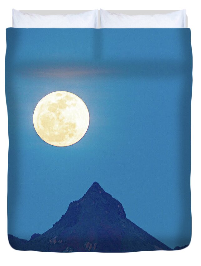 Landscapes Duvet Cover featuring the photograph Arizona Harvest Moon by Claude Dalley