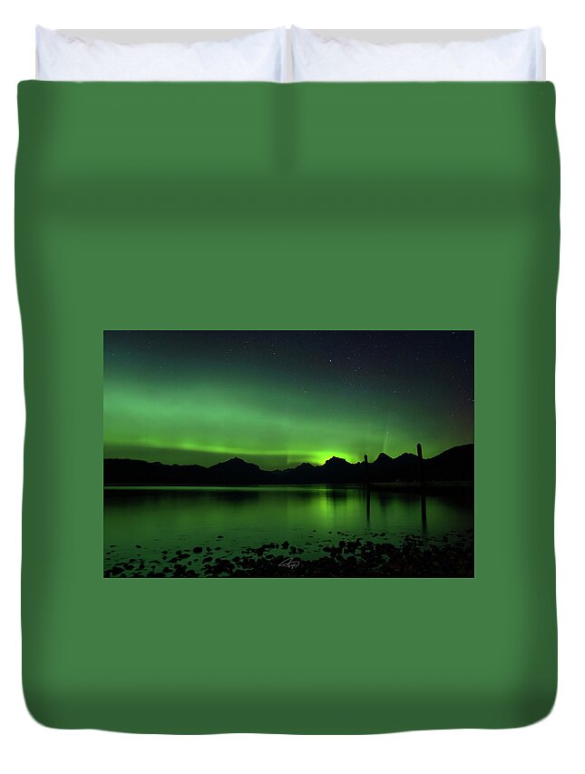  Duvet Cover featuring the photograph Aurora Borealis in Landscape by William Boggs