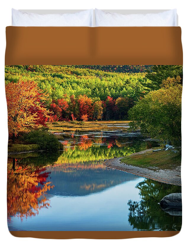Maine Duvet Cover featuring the photograph Autumn Colors 34a2784 by Greg Hartford