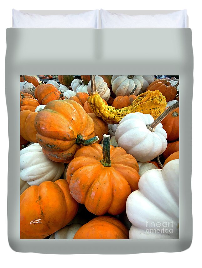 Pumpkin Duvet Cover featuring the photograph Autumn Harvest by CAC Graphics