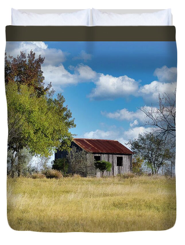 Barn Duvet Cover featuring the photograph Backroads Barn by Cheri Freeman