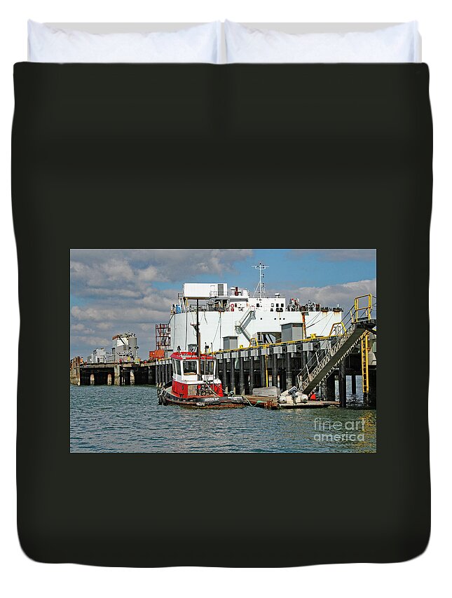 Bellingham Tug Boat Hook Up By Norma Appleton Duvet Cover featuring the photograph Bellingham Tug Boat Hook Up by Norma Appleton