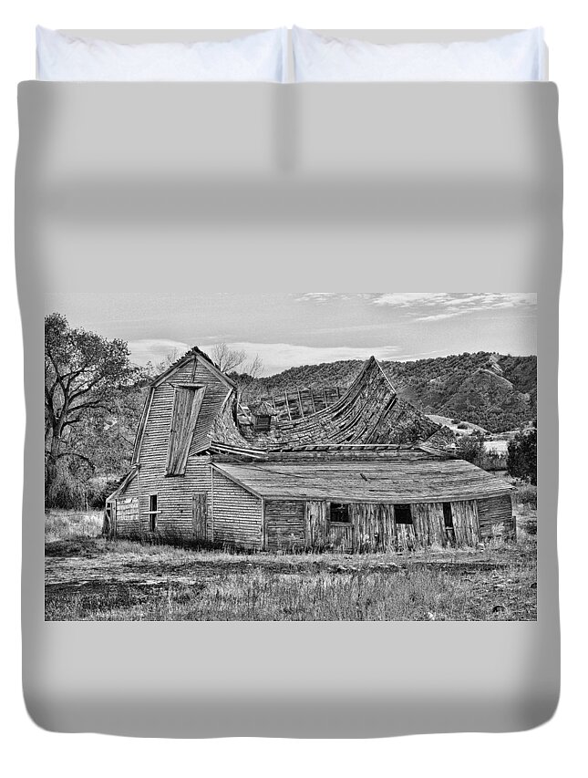  Duvet Cover featuring the photograph Black and White Barn by David Armstrong
