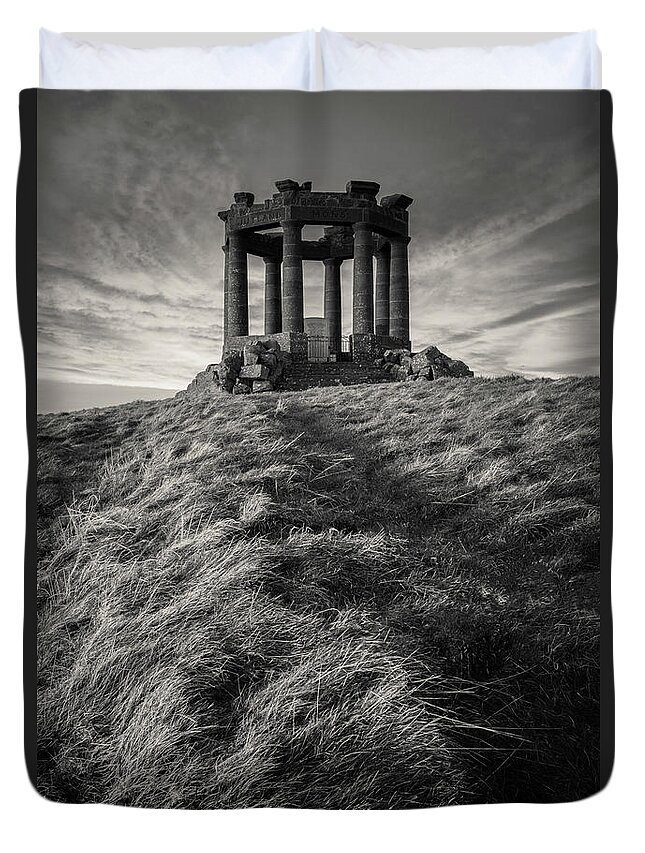 Stonehaven War Memorial Duvet Cover featuring the photograph Black Hill War Memorial by Dave Bowman