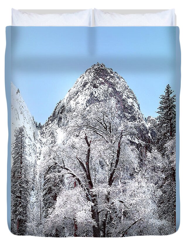 Dave Welling Duvet Cover featuring the photograph Black Oak Winter Yosemite National Park by Dave Welling