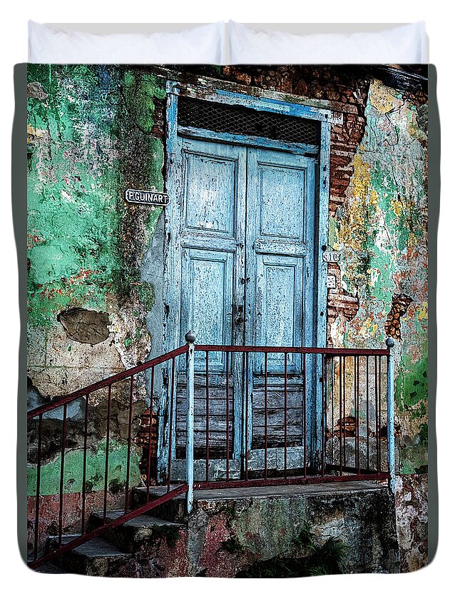 Havana Cuba Duvet Cover featuring the photograph Blue Door by Tom Singleton