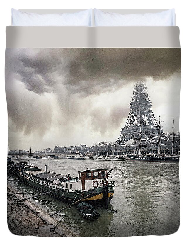 Seine River Duvet Cover featuring the photograph Boat and Eiffel Tower by Jim Mathis