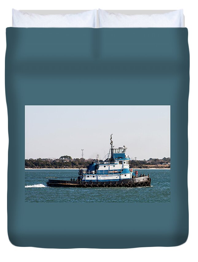Tug Duvet Cover featuring the photograph Bogue Sound Tugboat by Bob Decker