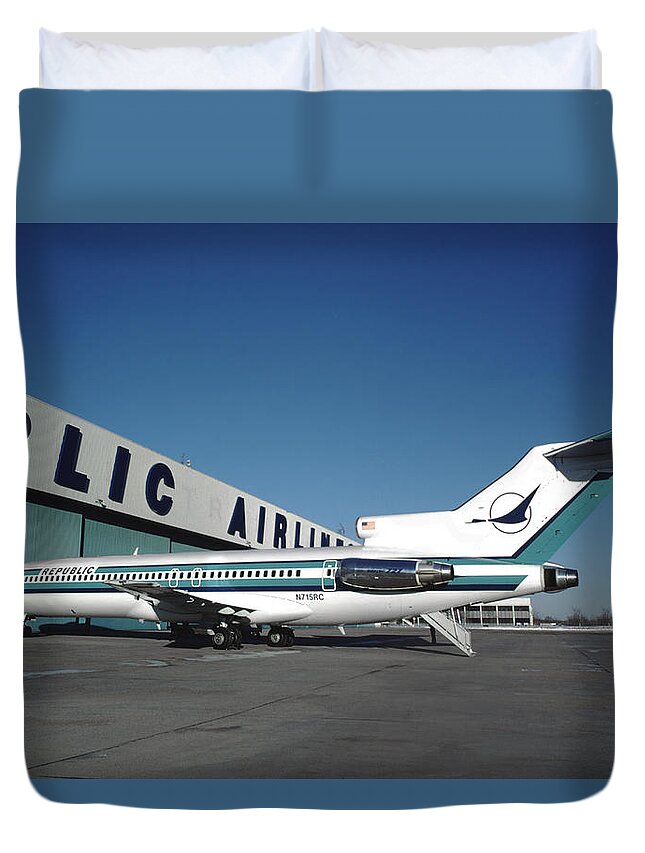 Republic Airlines Duvet Cover featuring the photograph Brand New Boeing 727 for Republic Airlines by Erik Simonsen