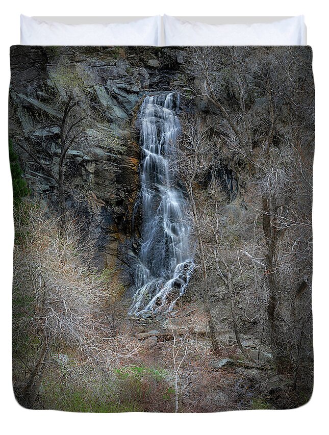 Bridal Veil Falls South Dakota Duvet Cover featuring the photograph Bridal Veil Falls South Dakota by Dan Sproul