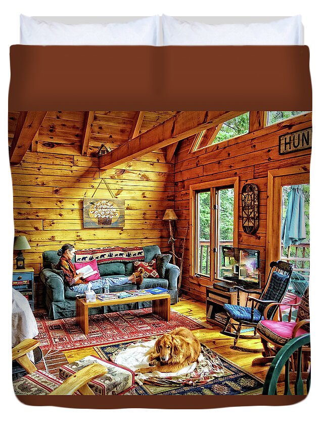 Cabin Duvet Cover featuring the photograph Cabin at the Lake by Russ Considine
