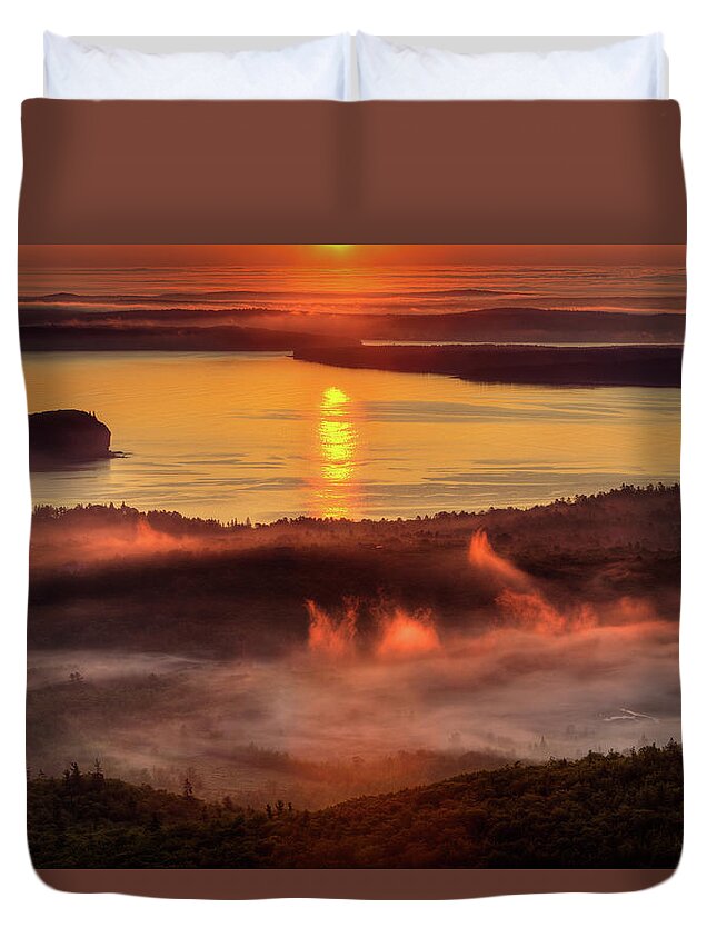 Bar Harbor Duvet Cover featuring the photograph Cadillac Mountain 1003 by Greg Hartford