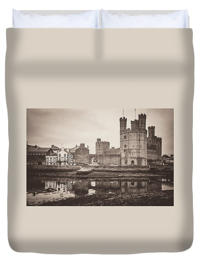 Caernarfon Castle Duvet Cover featuring the photograph Caernarfon Castle by Rob Hemphill