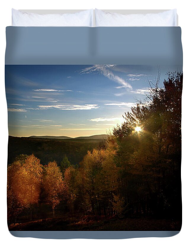 Sunrise Duvet Cover featuring the photograph Catskill Sunrise by Flinn Hackett