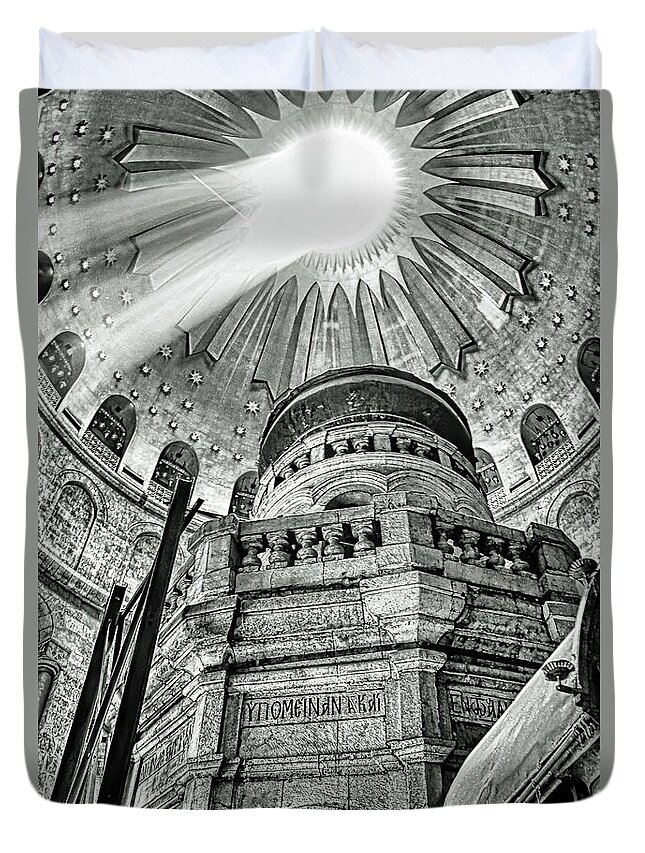 Black And White Duvet Cover featuring the photograph Church of the Holy Sepulchre by Tom Watkins PVminer pixs