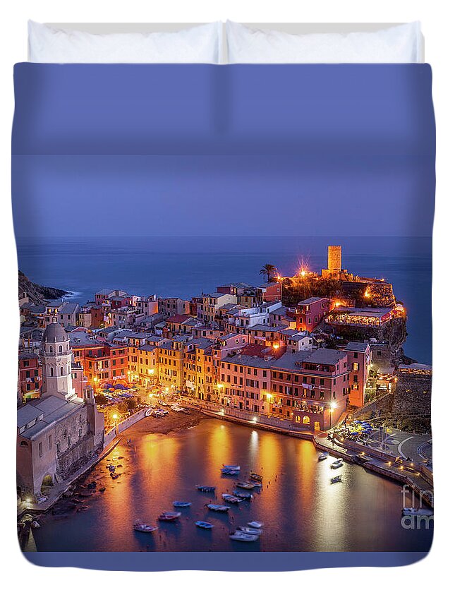 Vernazza Duvet Cover featuring the photograph Cinque Terre - Vernazza by Brian Jannsen