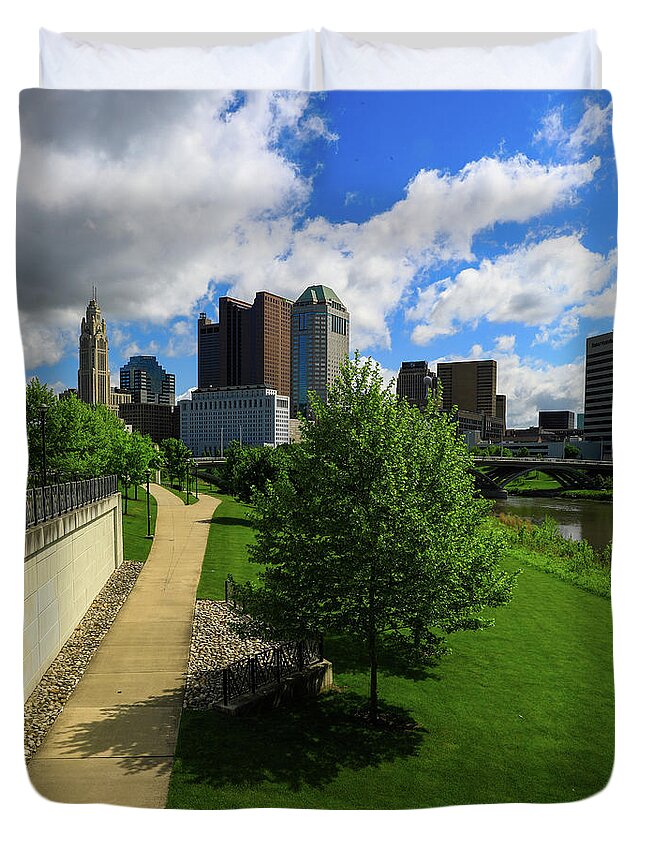 Columbus Ohio Skyline Spring Morning Duvet Cover featuring the photograph Columbus Ohio Skyline Walkway by Dan Sproul