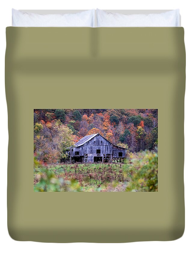 Photo Duvet Cover featuring the photograph Country Barn by Evan Foster