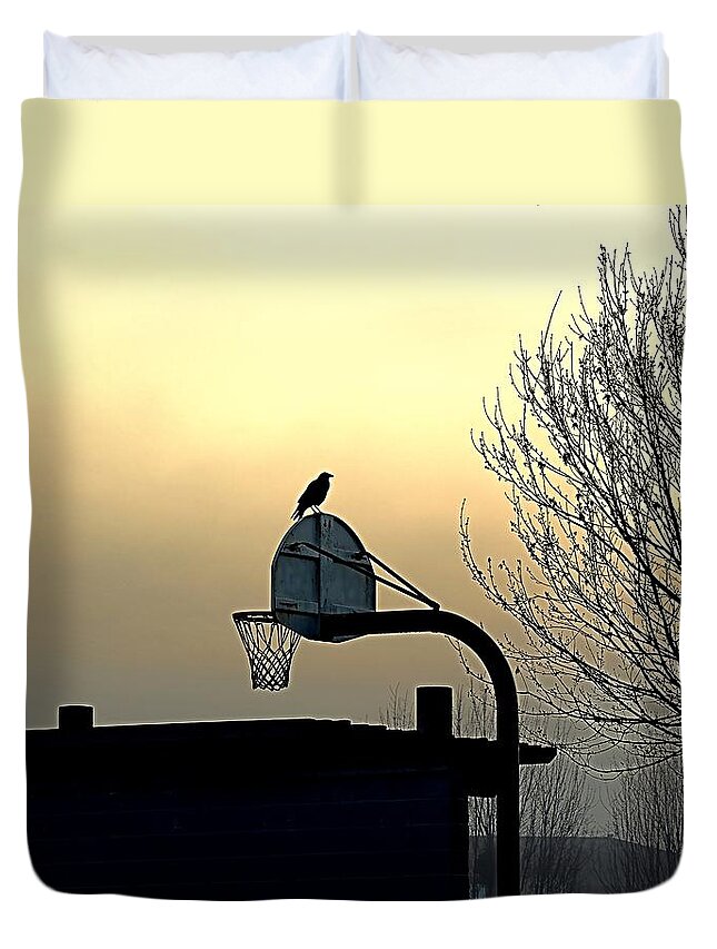 Sunrise Duvet Cover featuring the photograph Crow Slam Dunk by Richard Thomas