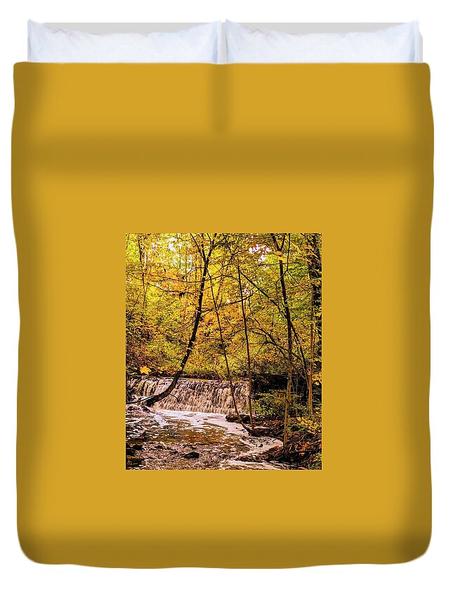  Duvet Cover featuring the photograph Crown Hill by Brad Nellis