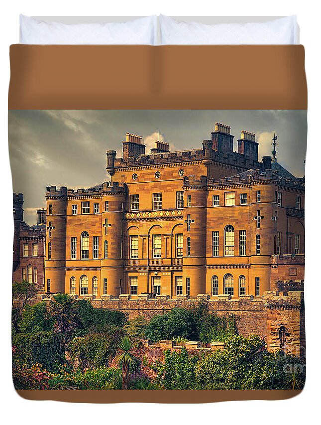 Culzean Castle Duvet Cover featuring the photograph Culzean Castle by Kype Hills