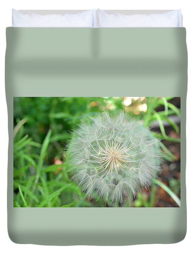 Nature Duvet Cover featuring the photograph Dandelion 4 by Amy Fose