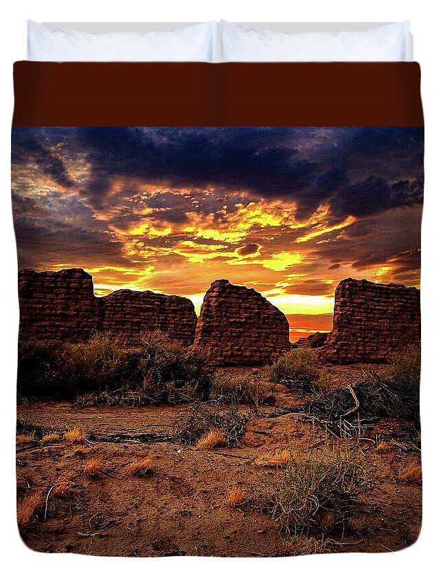 Landscapes Duvet Cover featuring the photograph Desert Sunset by Claude Dalley