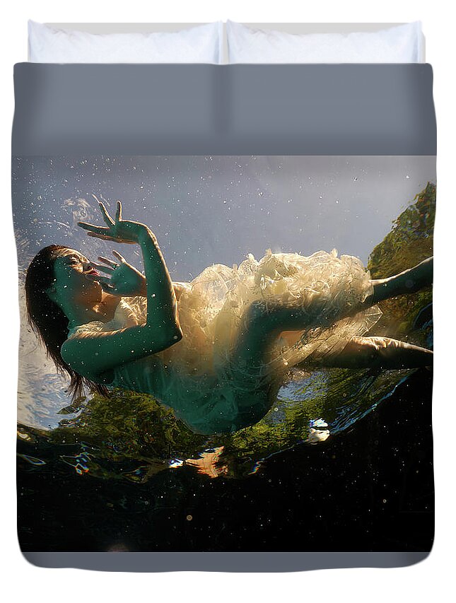 Underwater Duvet Cover featuring the photograph Dissolved Girl by Mark Rogers