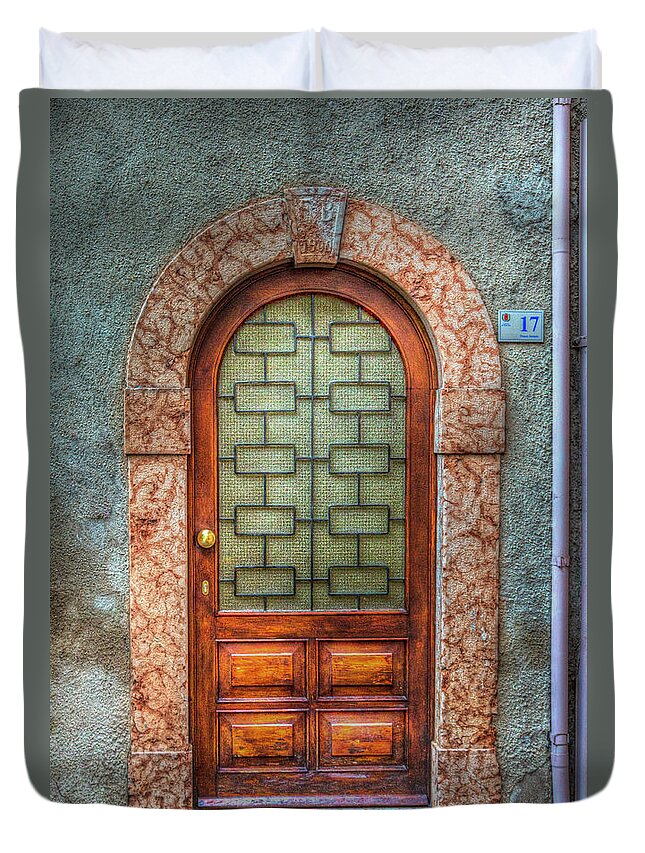 Italy Duvet Cover featuring the photograph Door at Number 17 by W Chris Fooshee
