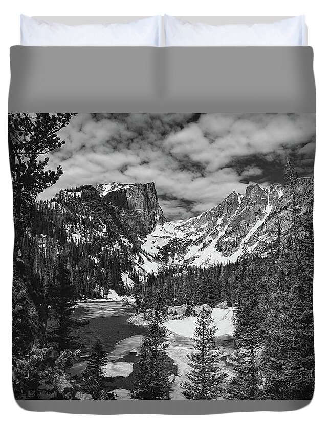 Dream Lake In Snow Black And White Duvet Cover featuring the photograph Dream Lake In Snow Black And White by Dan Sproul