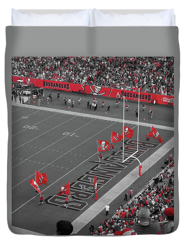 Flag Duvet Cover featuring the digital art Endzone by Chauncy Holmes