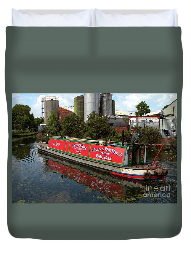 Work Duvet Cover featuring the photograph Enterprise No 1 by Baggieoldboy