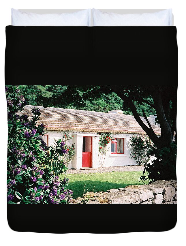 Thatched Cottage Duvet Cover featuring the photograph Fine Donegal Cottage by Barbara McDevitt