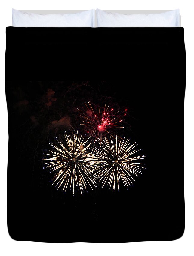 Fireworks Duvet Cover featuring the photograph Fireworks_8604 by Rocco Leone