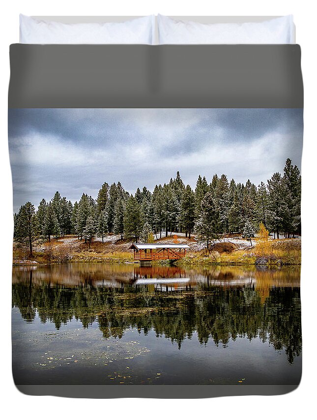 Landscape Duvet Cover featuring the photograph First snow at Idlewild by Thomas Nay