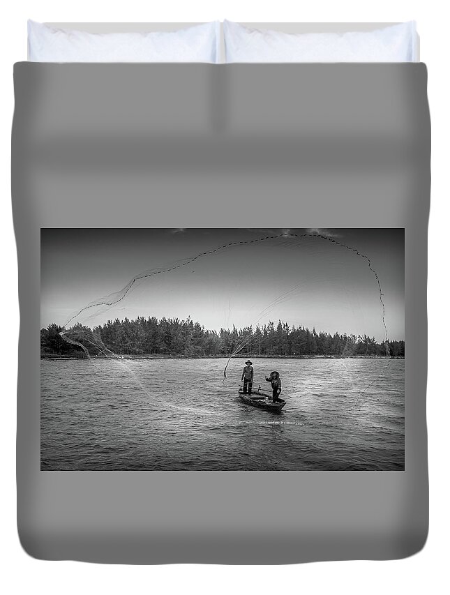 Ancient Duvet Cover featuring the photograph Fishermen Casting Net by Arj Munoz